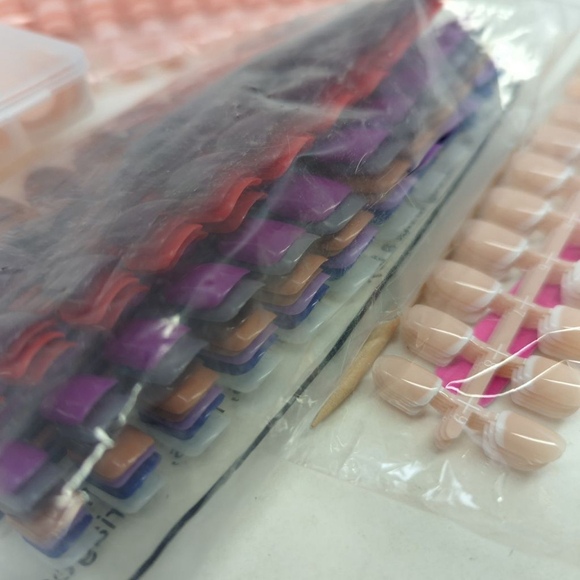 Assorted Nail Tips Set - Picture 3 of 6